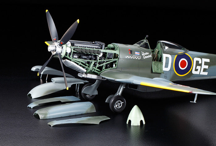 60321-Aircrafts-1/32 Supermarine Spitfire Mk.XVIe