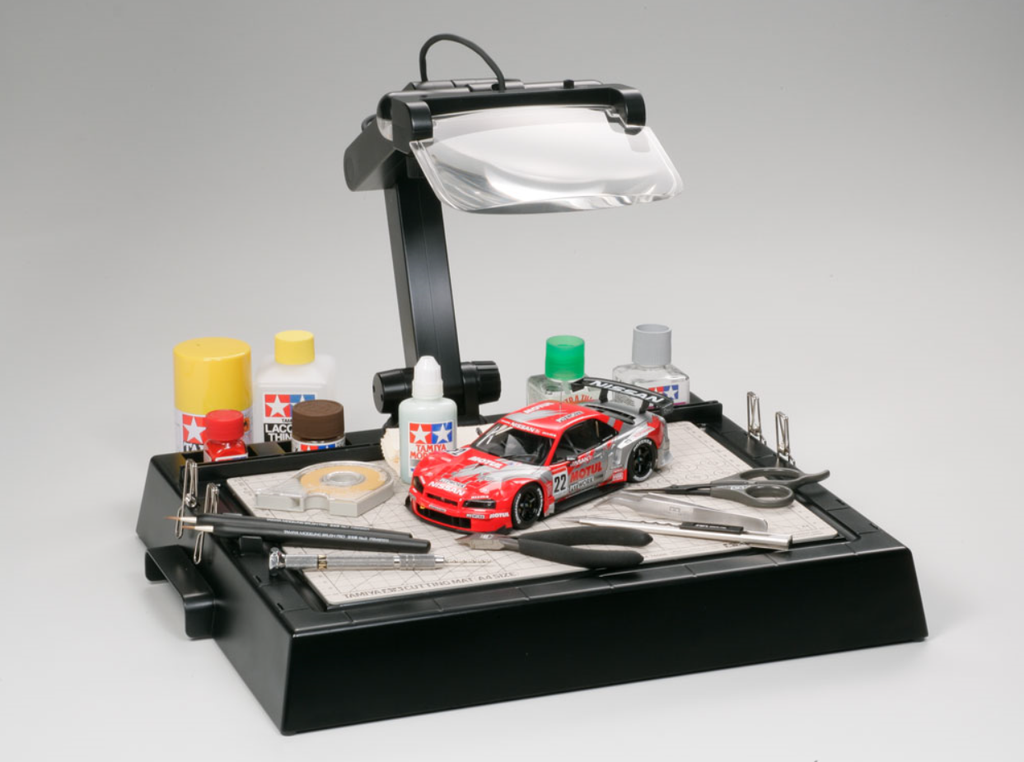 Tamiya's Tools-Work Station With Magnifying Lens #74064